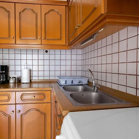 Apartment Your Cozy Six Street γ 3