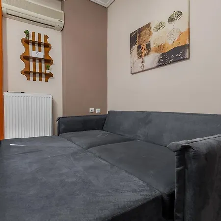 Your Cozy Six Street γ 3 * Larissa